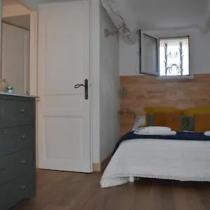 https://le-jas-des-oliviers.fr-provencehotel.com